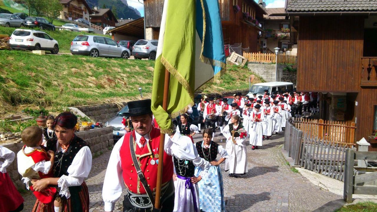 Hotel Europa Pozza di Fassa Exterior photo